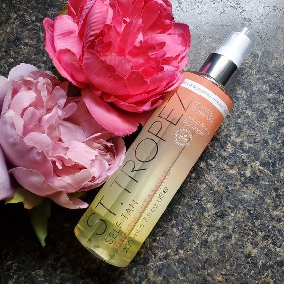 ST. TROPEZ Glow Boosting Purity Vitamins Tanning Water with Vitamin C - Picture 9 of 12
